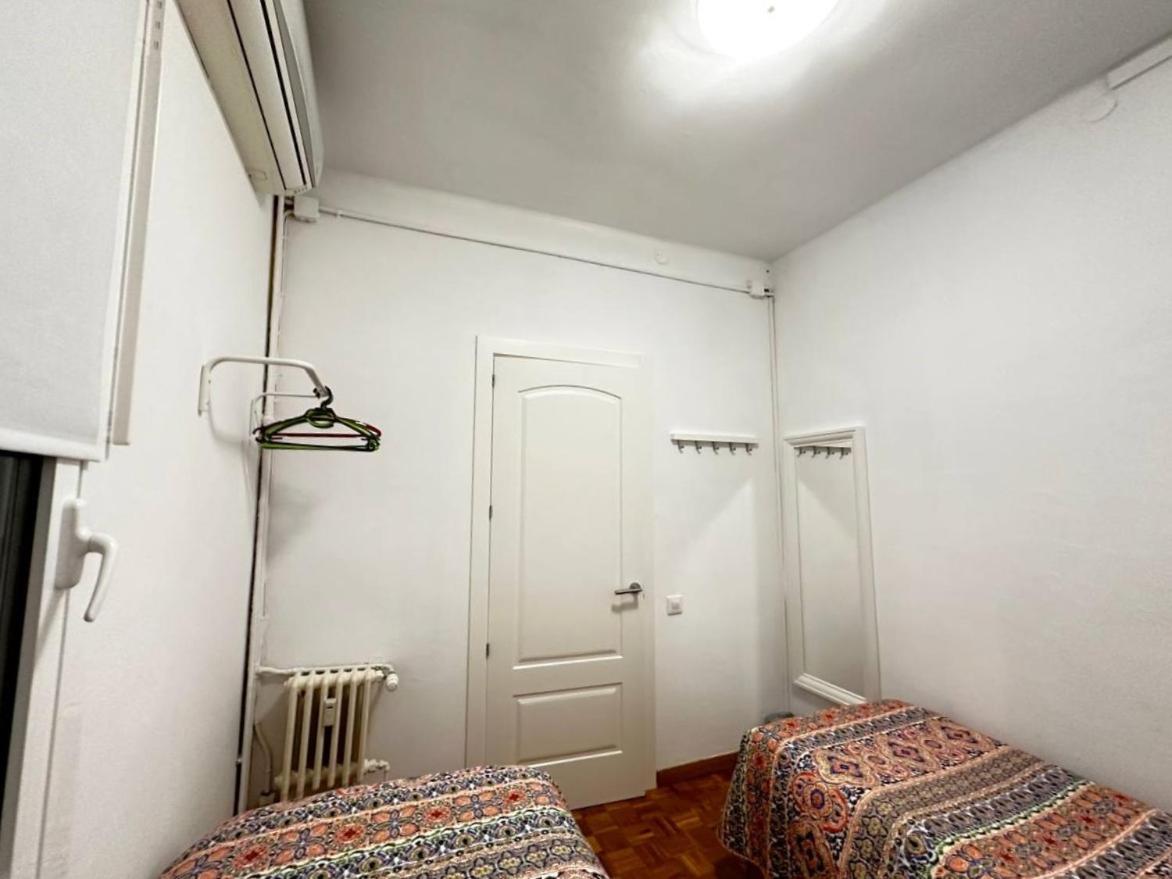 Rooms Nuevo Roger Βαρκελώνη Εξωτερικό φωτογραφία