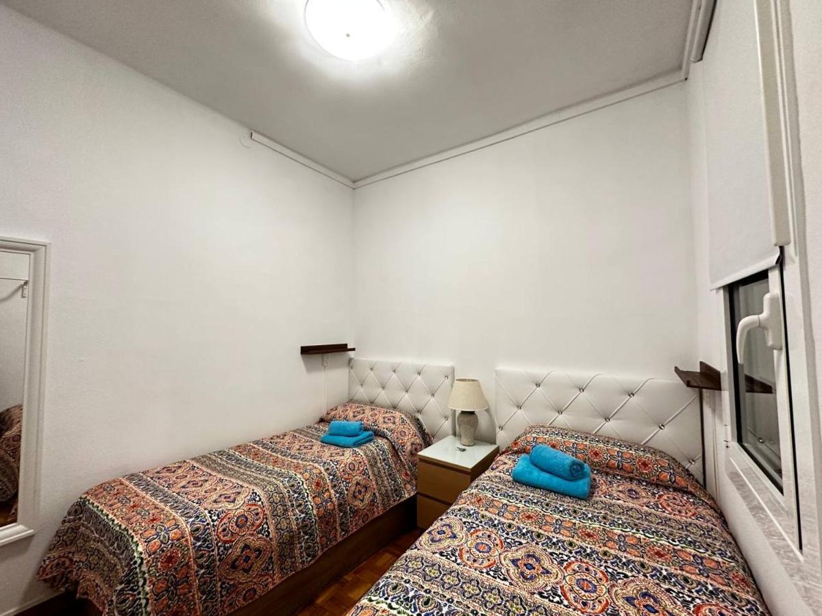 Rooms Nuevo Roger Βαρκελώνη Εξωτερικό φωτογραφία